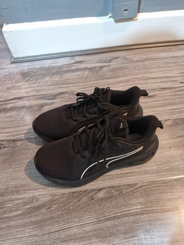 Mens black puma trainers size - black,