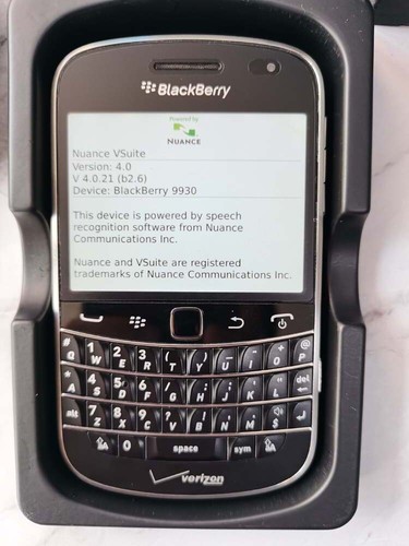Blackberry 9930 bold 8gb phone - blackberry,